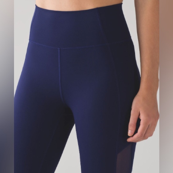 Lululemon Hot Like Agni Navy High Rise Leggings w Mesh Panels - Size S - Picture 6 of 13